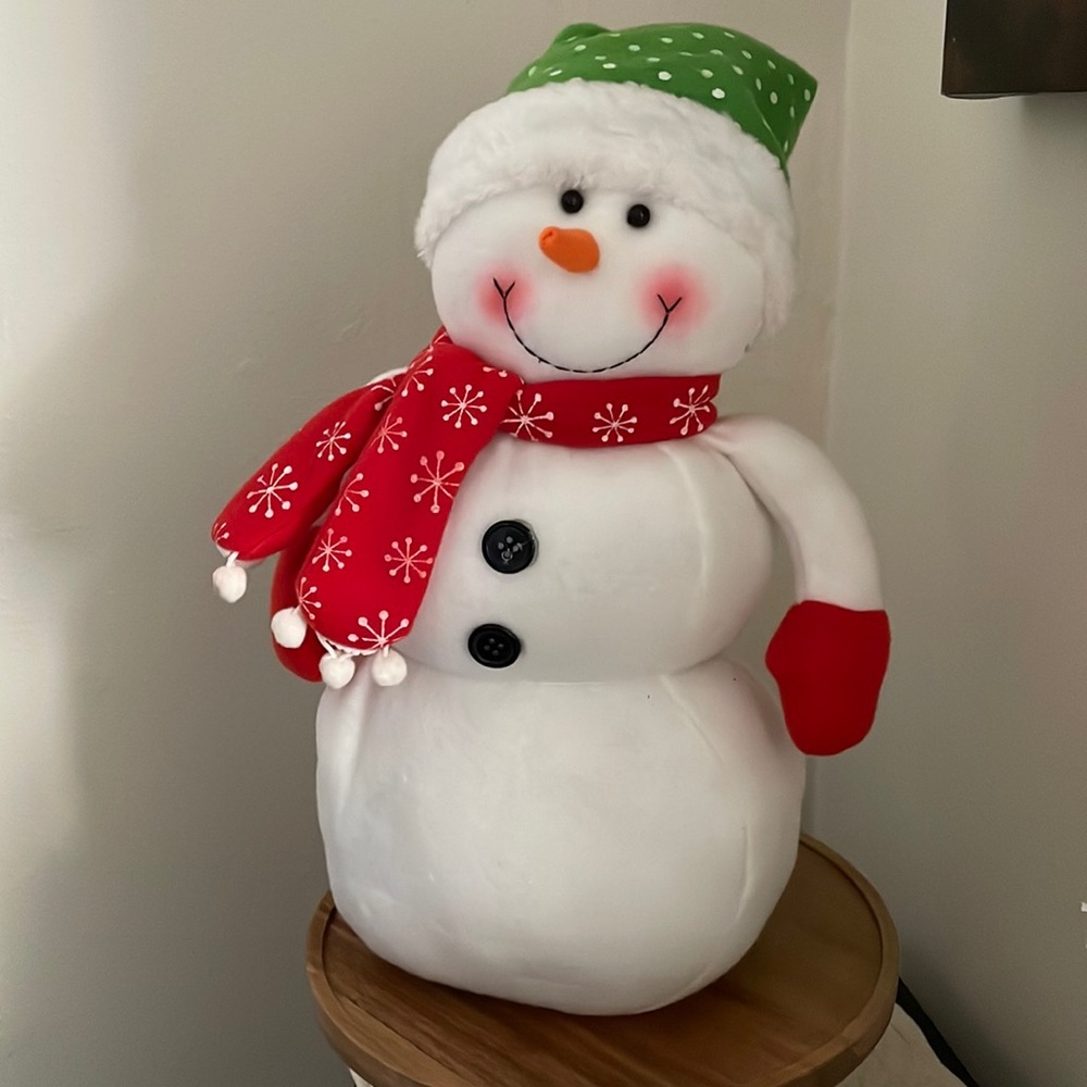 Santa’s Forest Standing Fleece Snowman